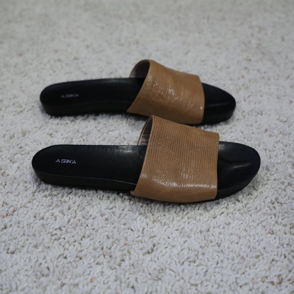Aska Collection Camel Lizard Ellery Slides - image 5